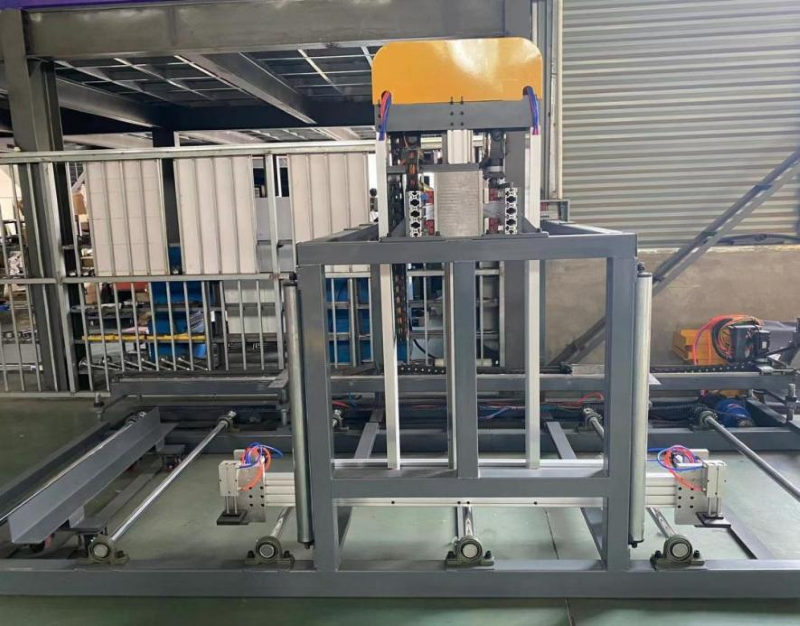 Bent support plate stacking section preventing welding breakage